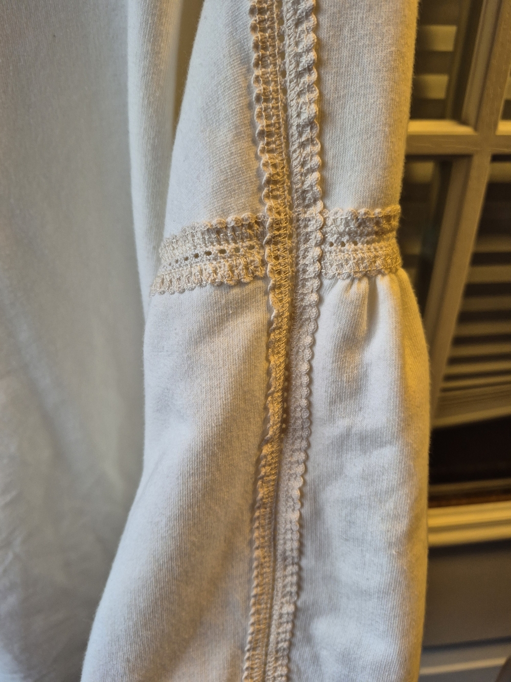 Eddie Bauer Off-White Lace-Trim Pullover Sweatshirt - Picture 5 of 5